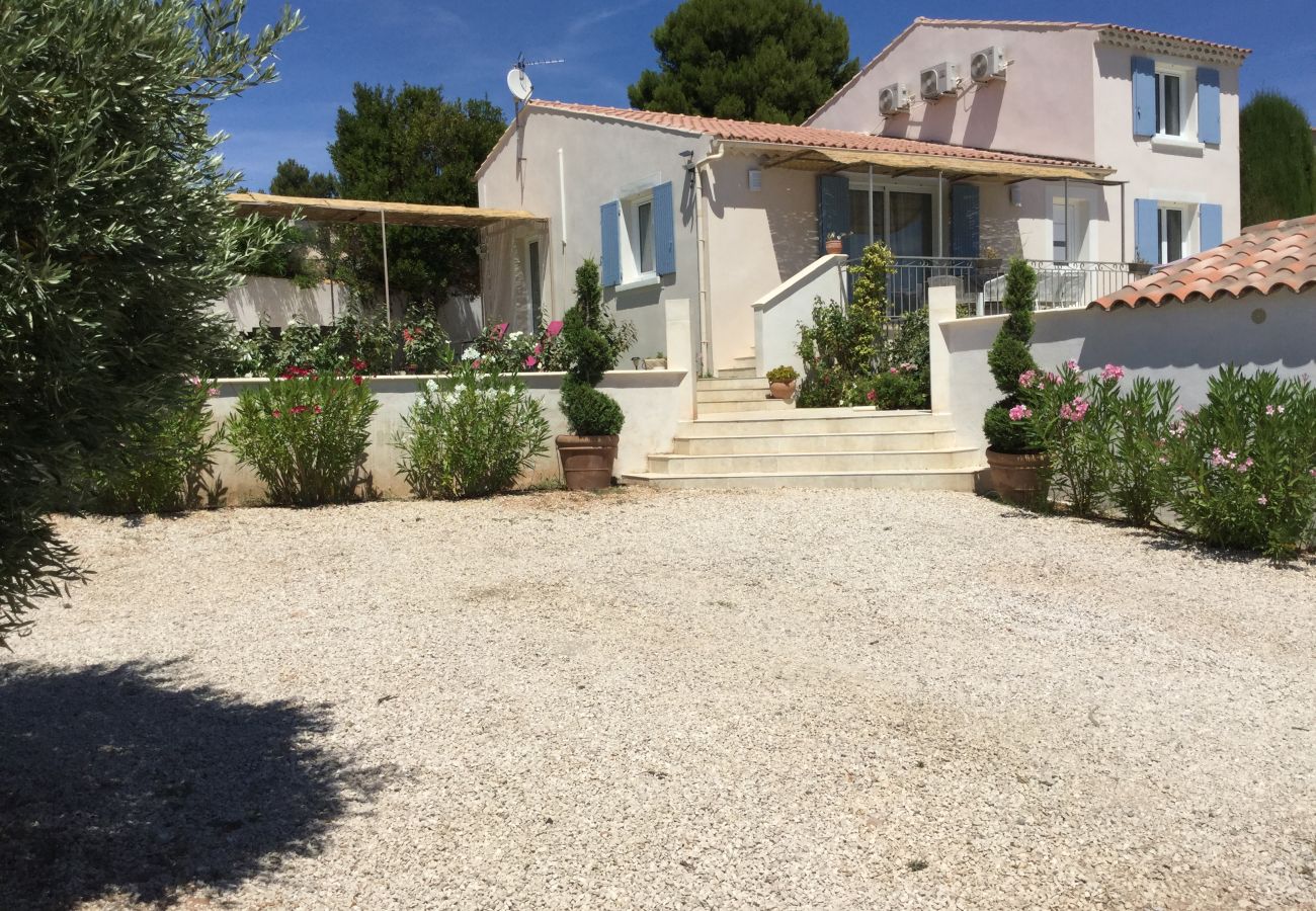 Villa in Aureille - Vacation rental house with pool AUREILLE LS2-287