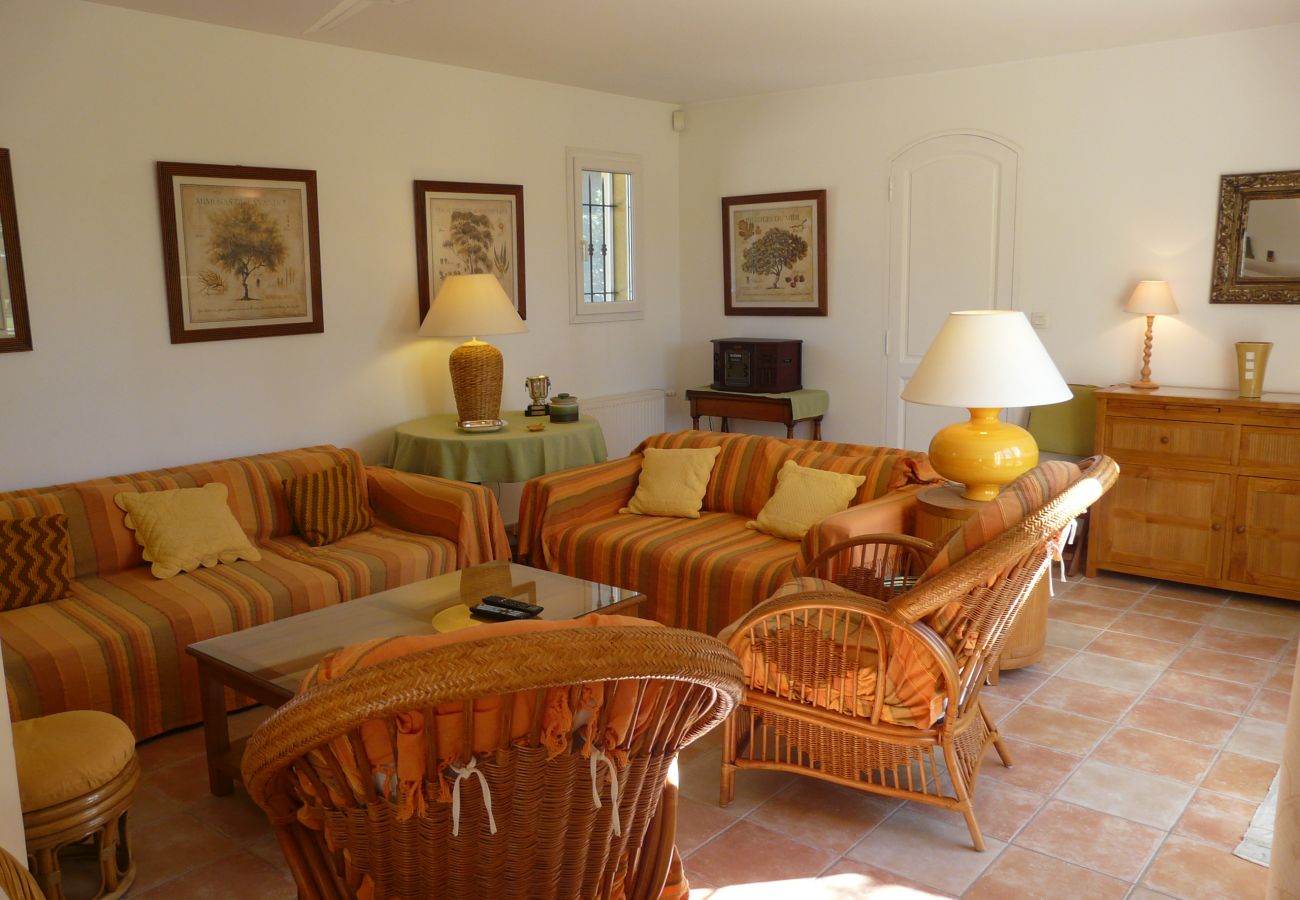 Villa in Mouriès - Vacation rental with heated  pool Mouries LS1-140