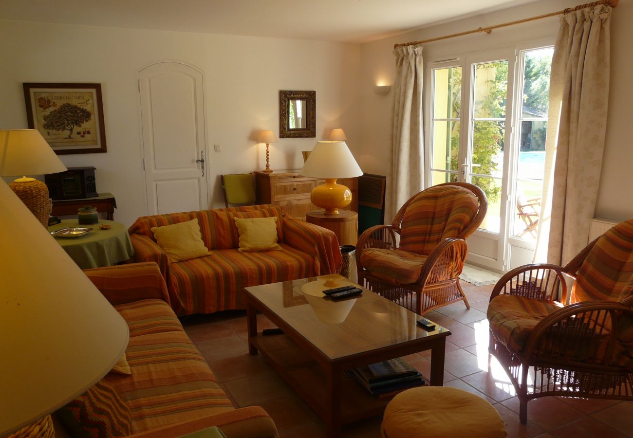 Villa in Mouriès - Vacation rental with heated  pool Mouries LS1-140