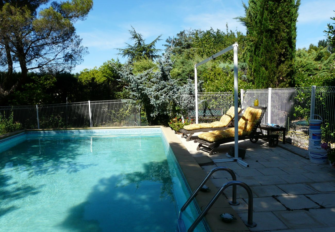 Townhouse in Châteauneuf-le-Rouge - Vacation rental pool CHATEAUNEUF LE ROUGE LS7-80