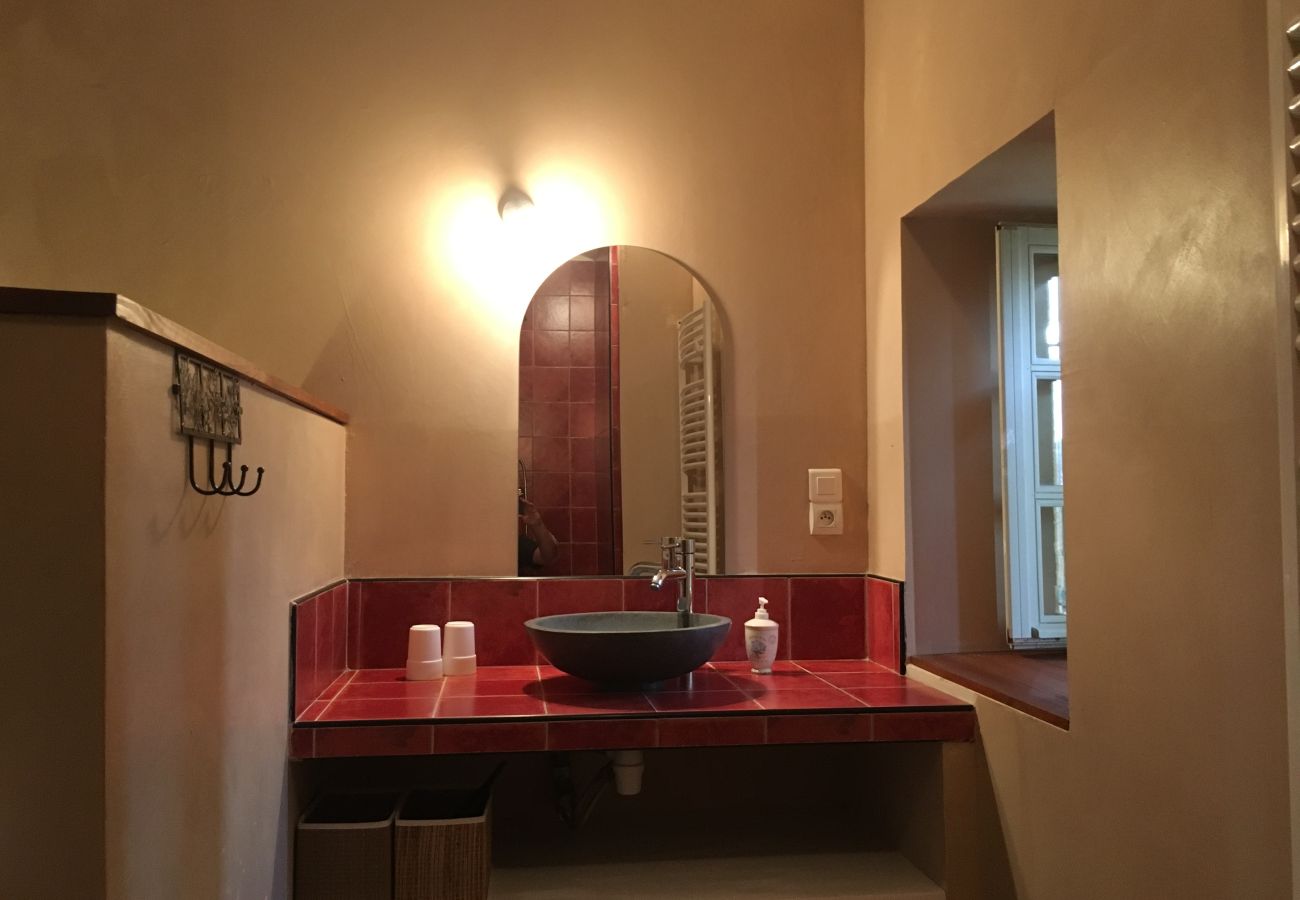 Villa in Gordes - Vacation rental house with pool GORDES LS2-107