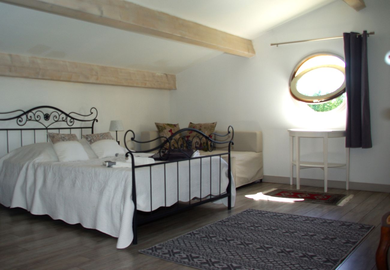 Villa in Gordes - Vacation rental house with pool GORDES LS2-107