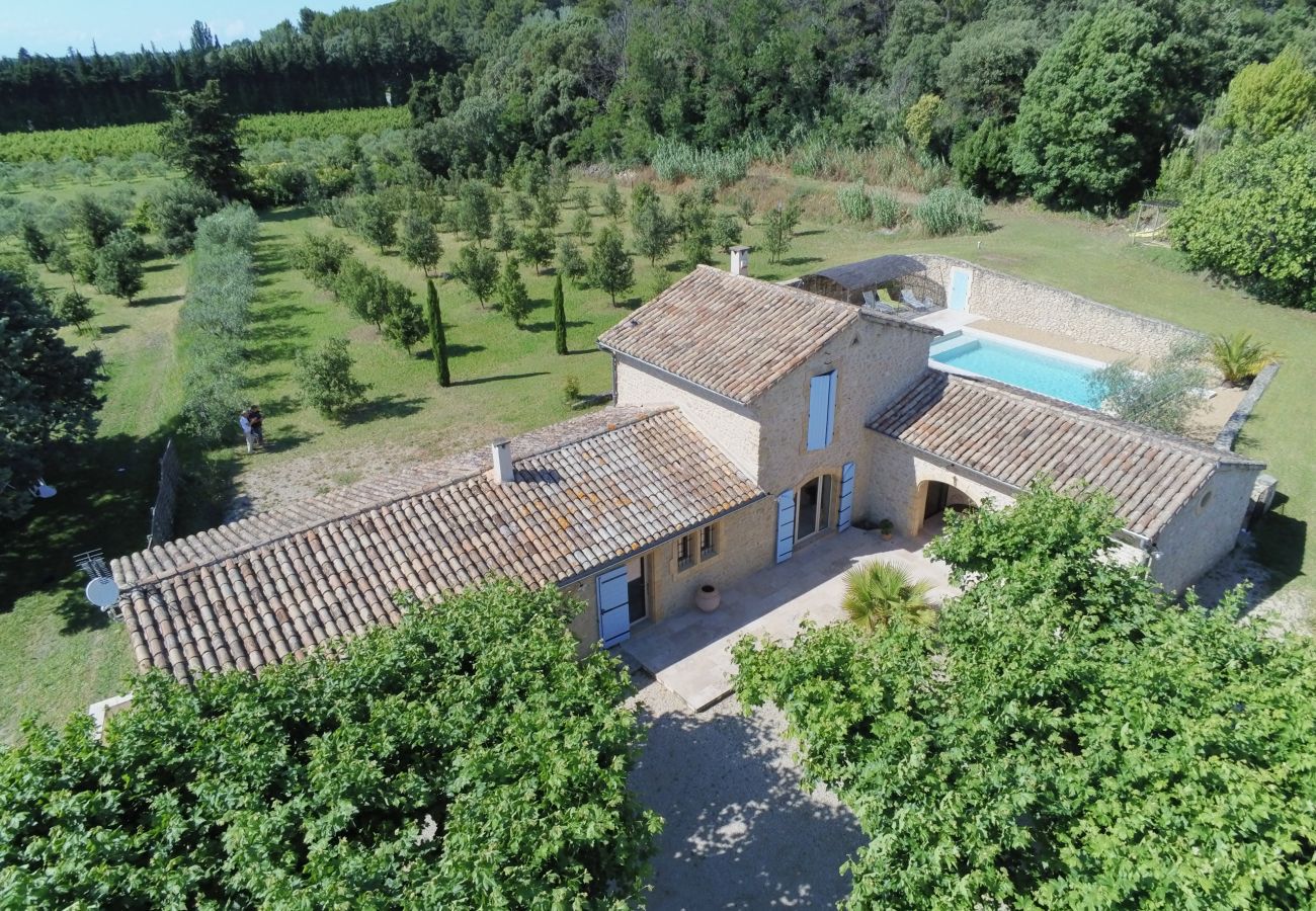 CHEVAL-BLANC holiday rental house for rent Provençal farmhouse