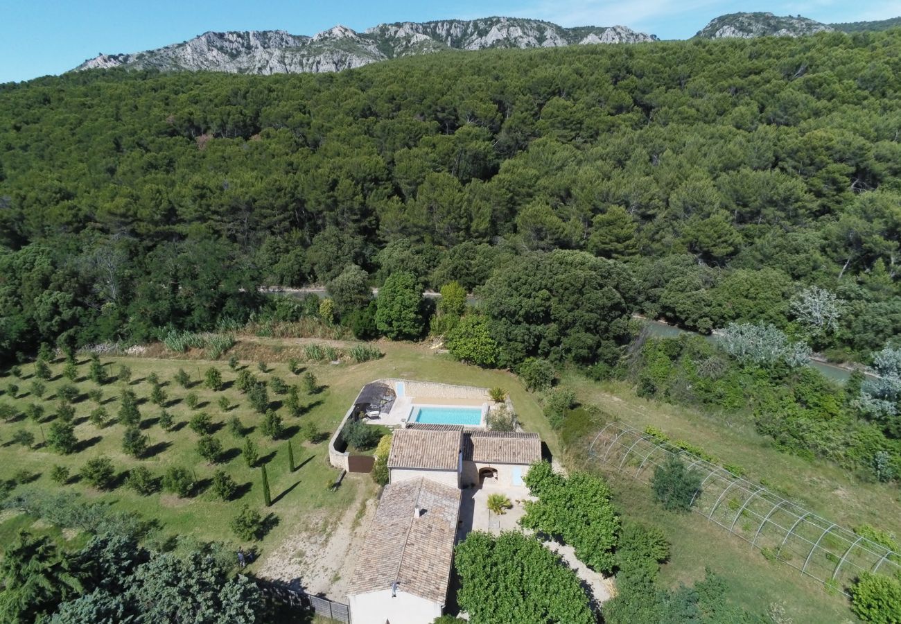 Villa in Cheval Blanc - Holiday rental with pool CHEVAL BLANC LS2-350