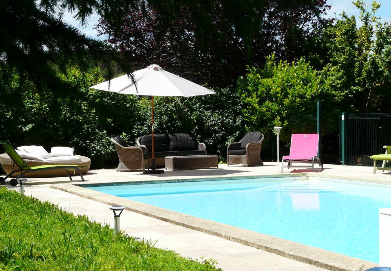 Vacation rental VENELLES Provençal farmhouse for rent pool