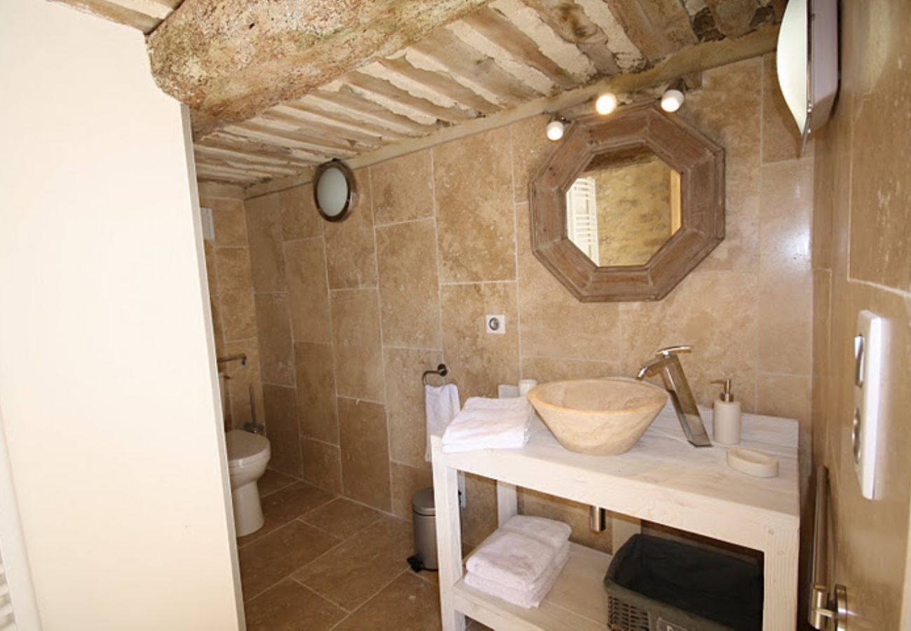 Holiday rental BONNIEUX building to rent 3 bathrooms