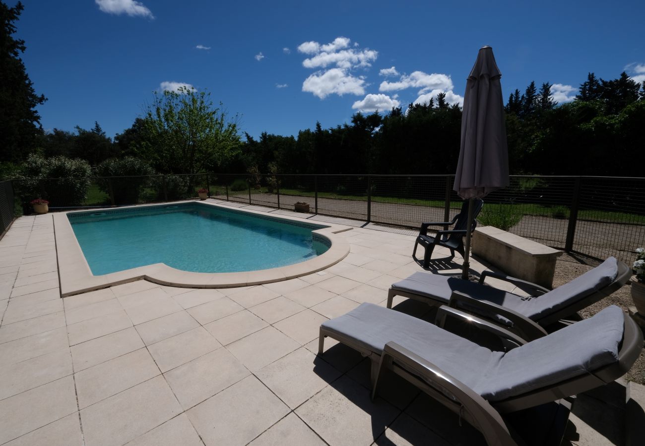 CARPENTRAS holiday rental farmhouse for rent terrace