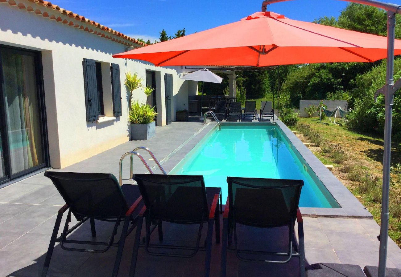 Holiday rental L'ISLE-SUR-LA-SORGUE house to rent terrace