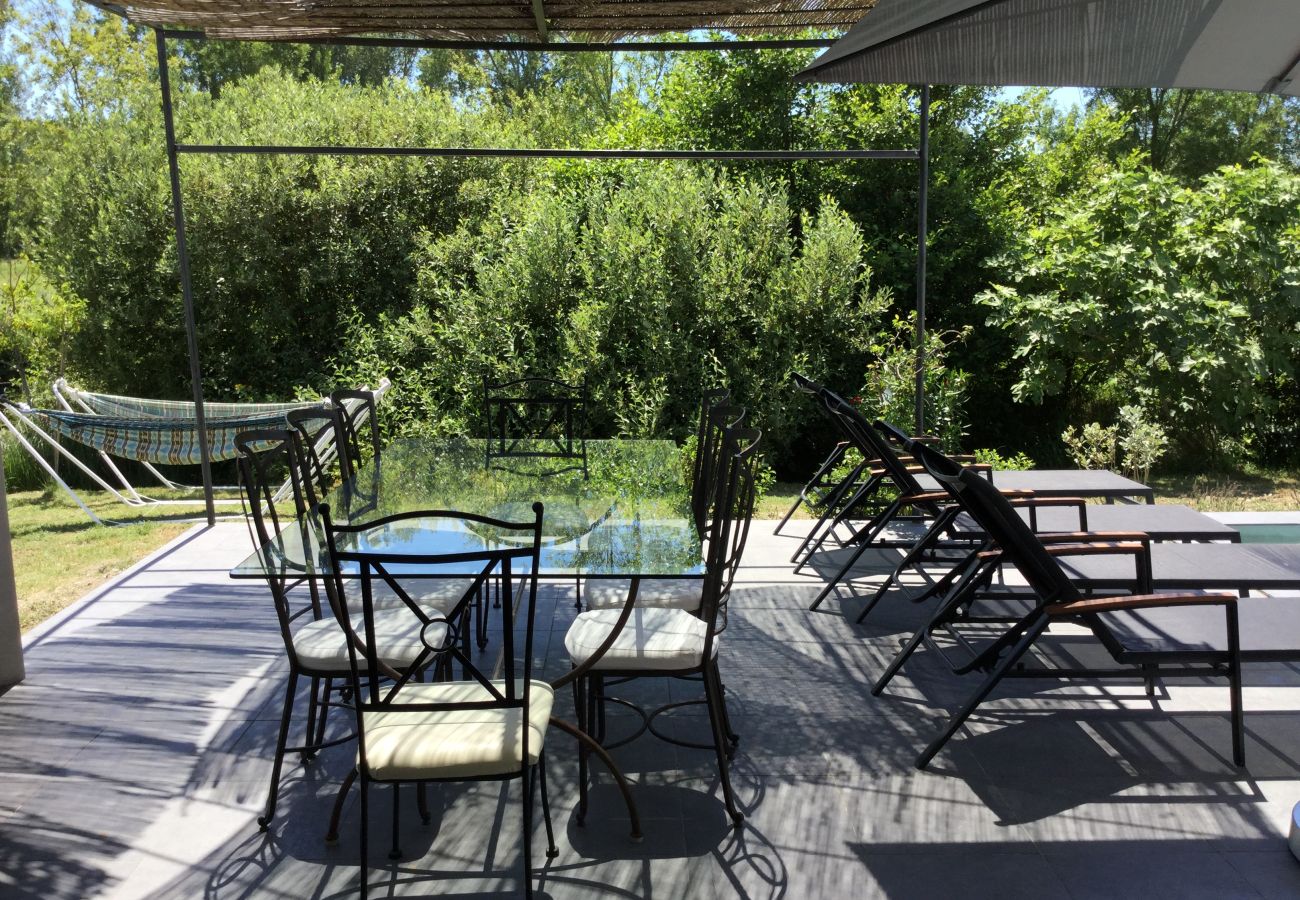 Holiday rental L'ISLE-SUR-LA-SORGUE house to rent poolhouse