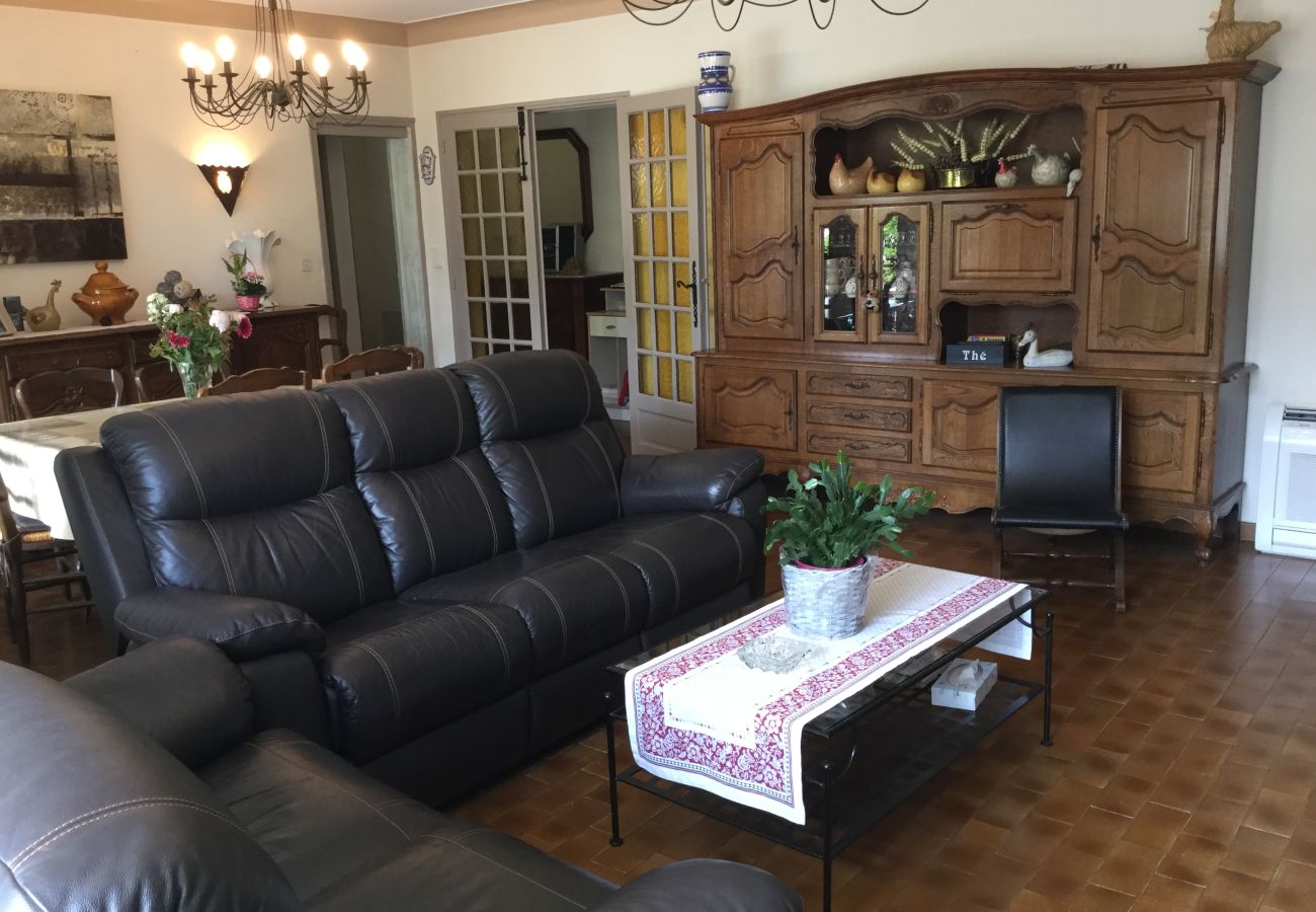 Vacation rental TAILLADES house to rent living room