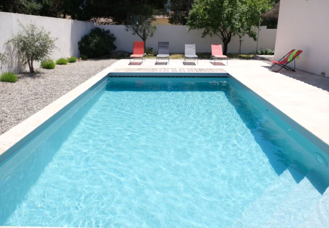 Villa in Aureille - Vacation rental house with pool AUREILLE LS1-373