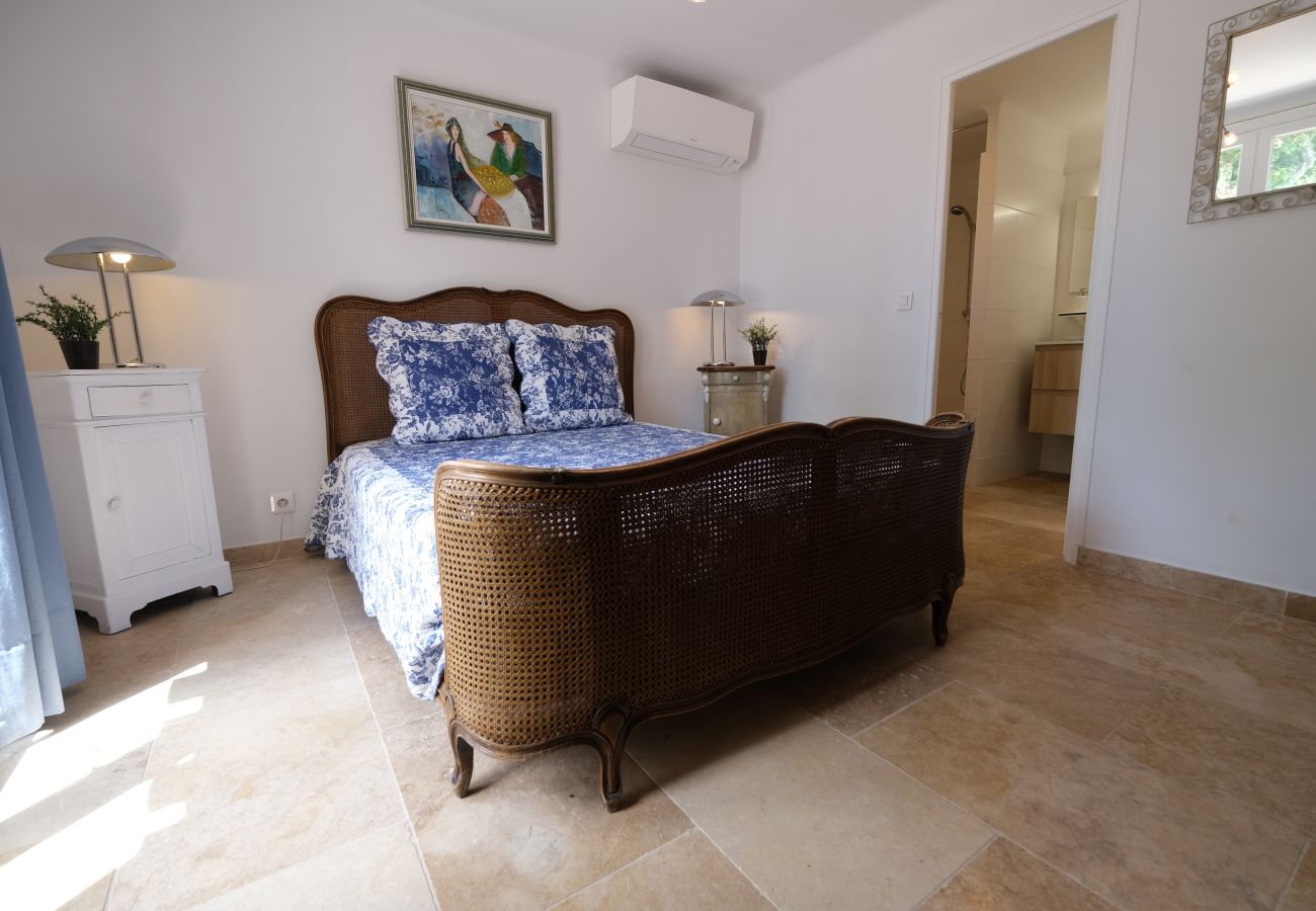 MOURIES holiday rental owner to rent 8 people 4 bedrooms