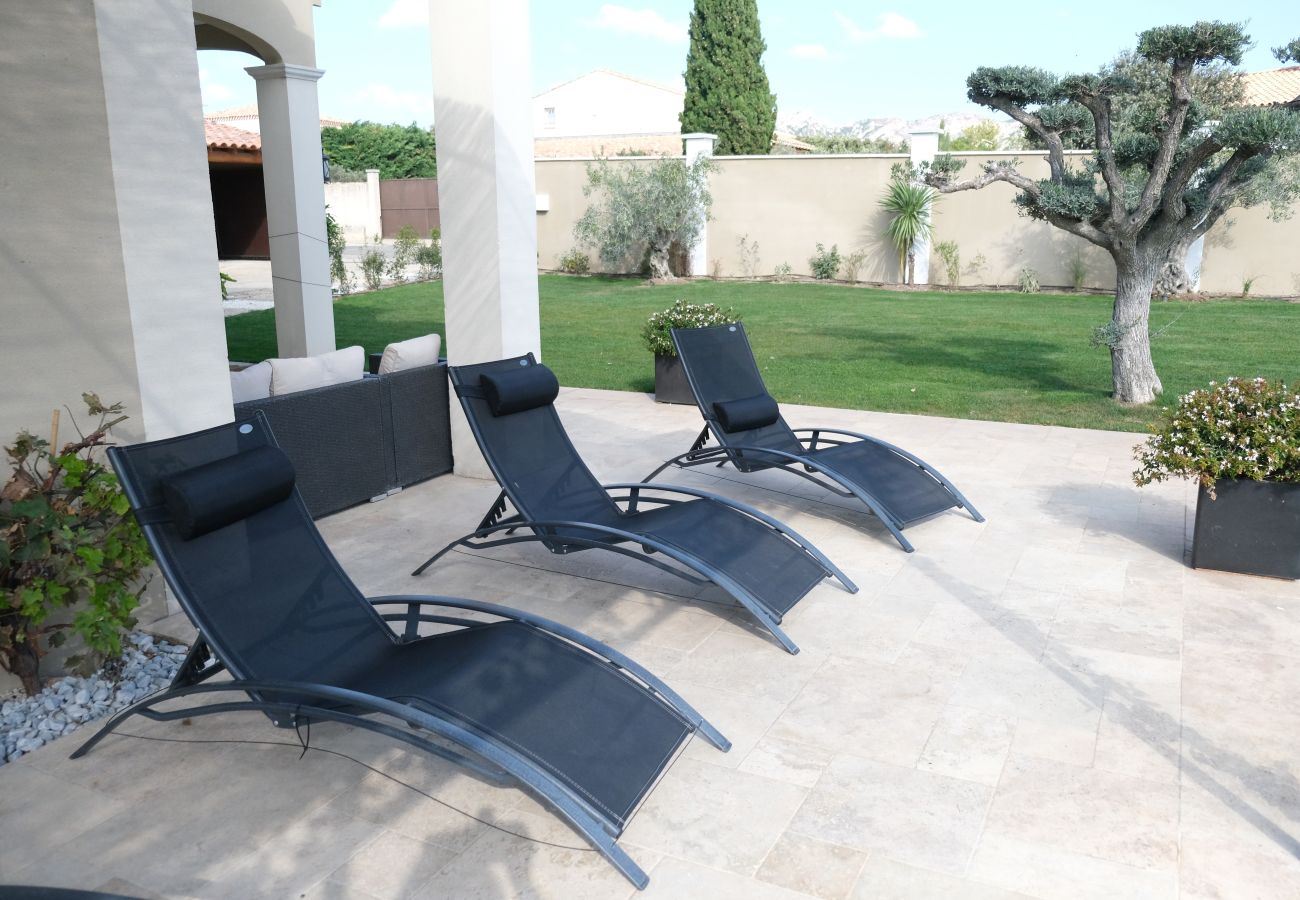 Villa in Aureille - Vacation rental house with pool AUREILLE LS1-401