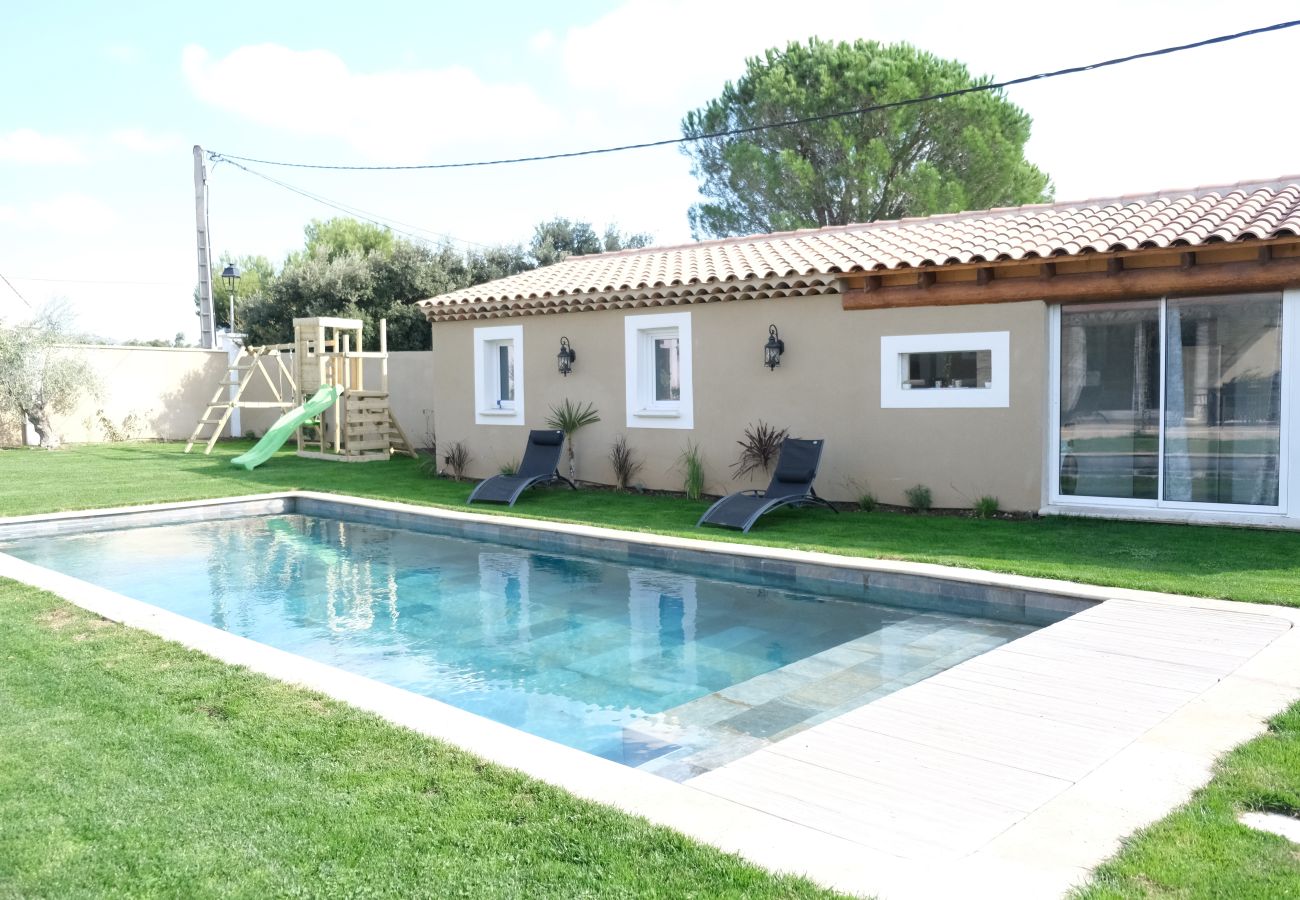 Villa in Aureille - Vacation rental house with pool AUREILLE LS1-401