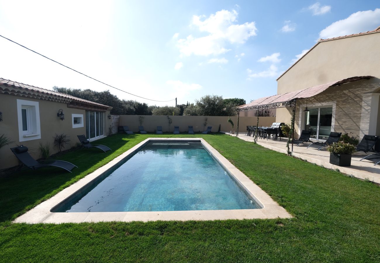 Villa in Aureille - Vacation rental house with pool AUREILLE LS1-401