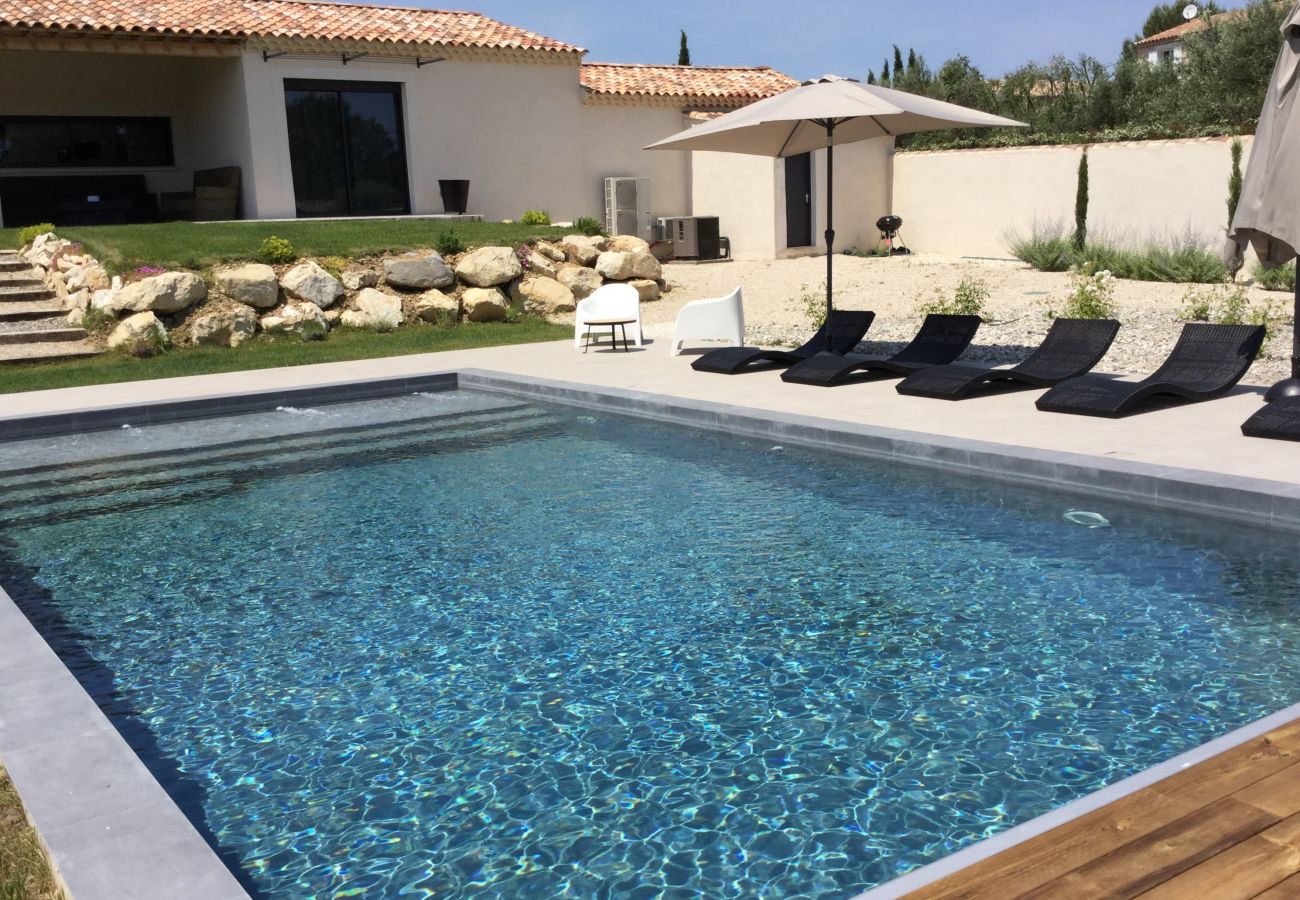 Holiday rental SAINT-RÉMY-DE-PROVENCE luxury villa to rent heated pool