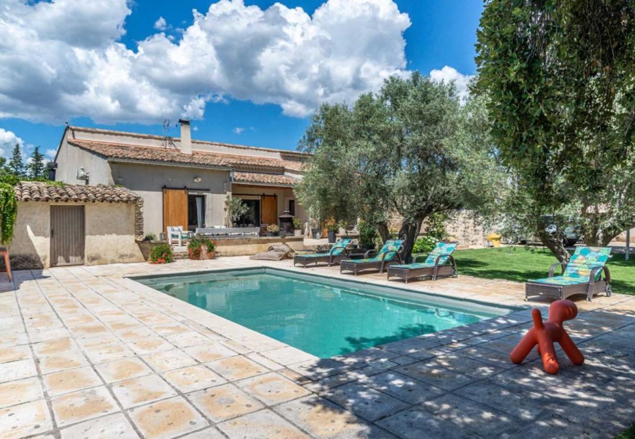 Holiday rental LES BAUX-DE-PROVENCE villa for rent heated pool