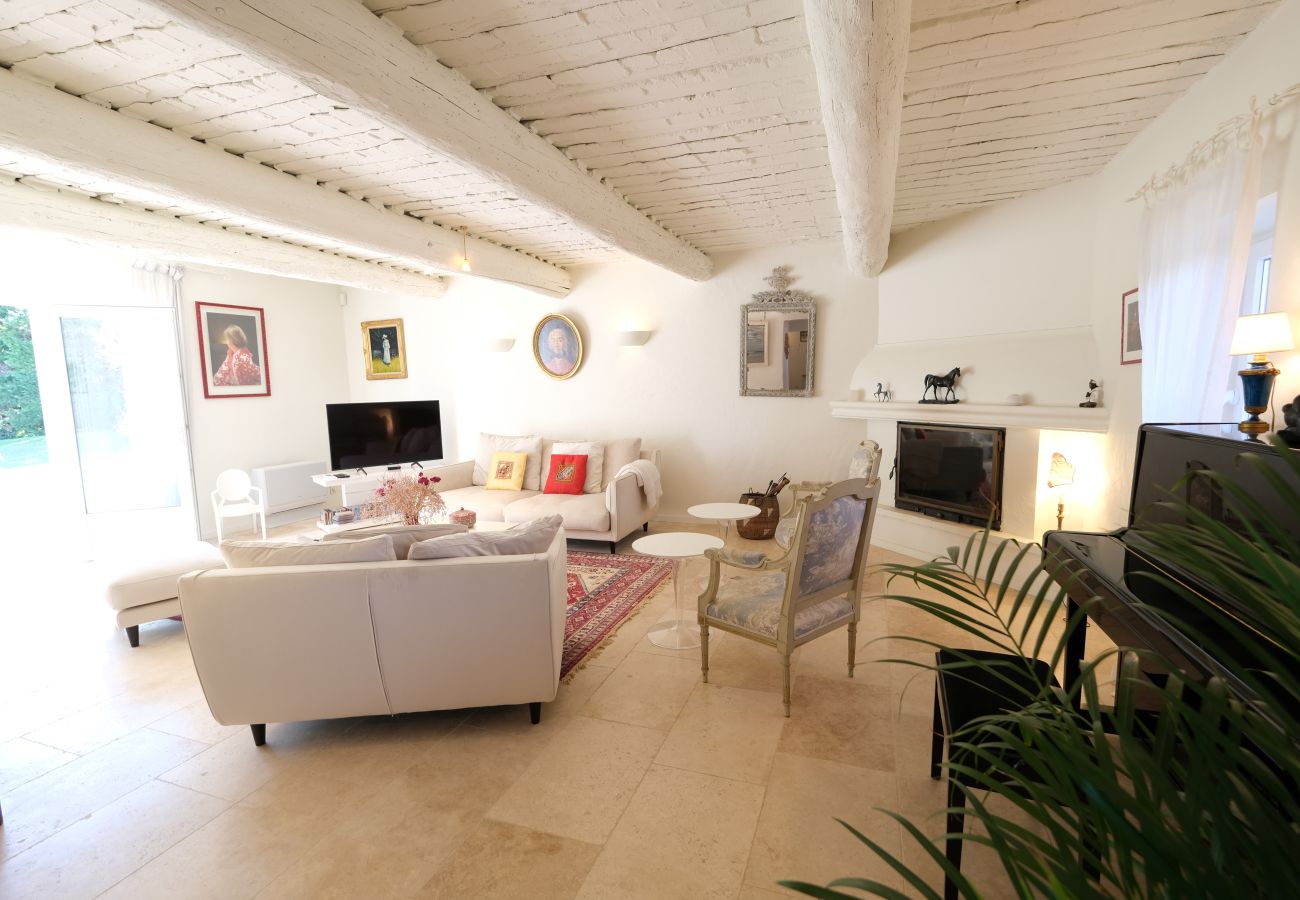 Villa in Lagnes - Vacation rental house with pool LAGNES LS2-433