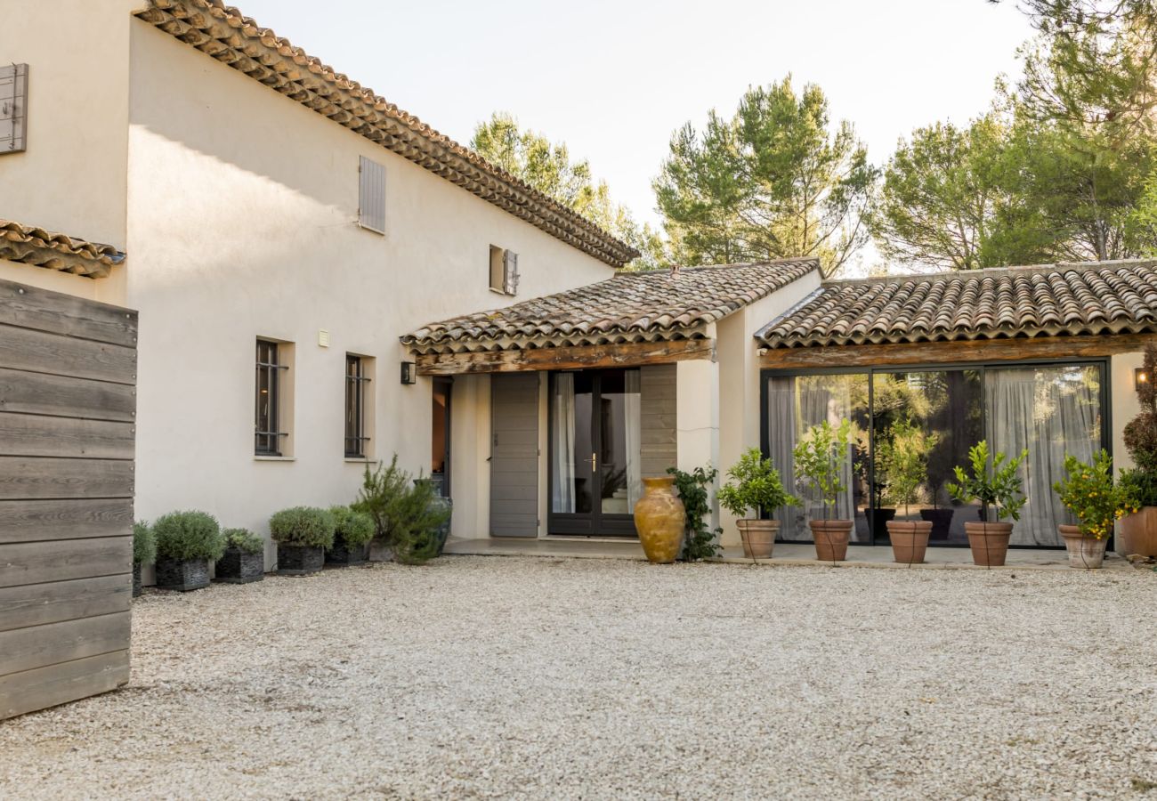 Villa in Lourmarin - Vacation rental house with pool LOURMARIN LS2-385