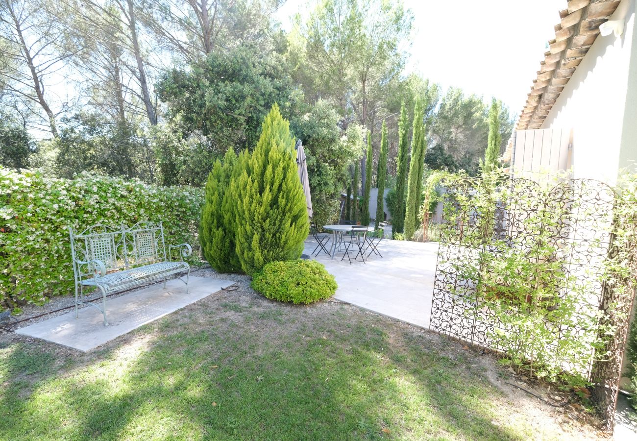 Villa in Lourmarin - Vacation rental house with pool LOURMARIN LS2-385