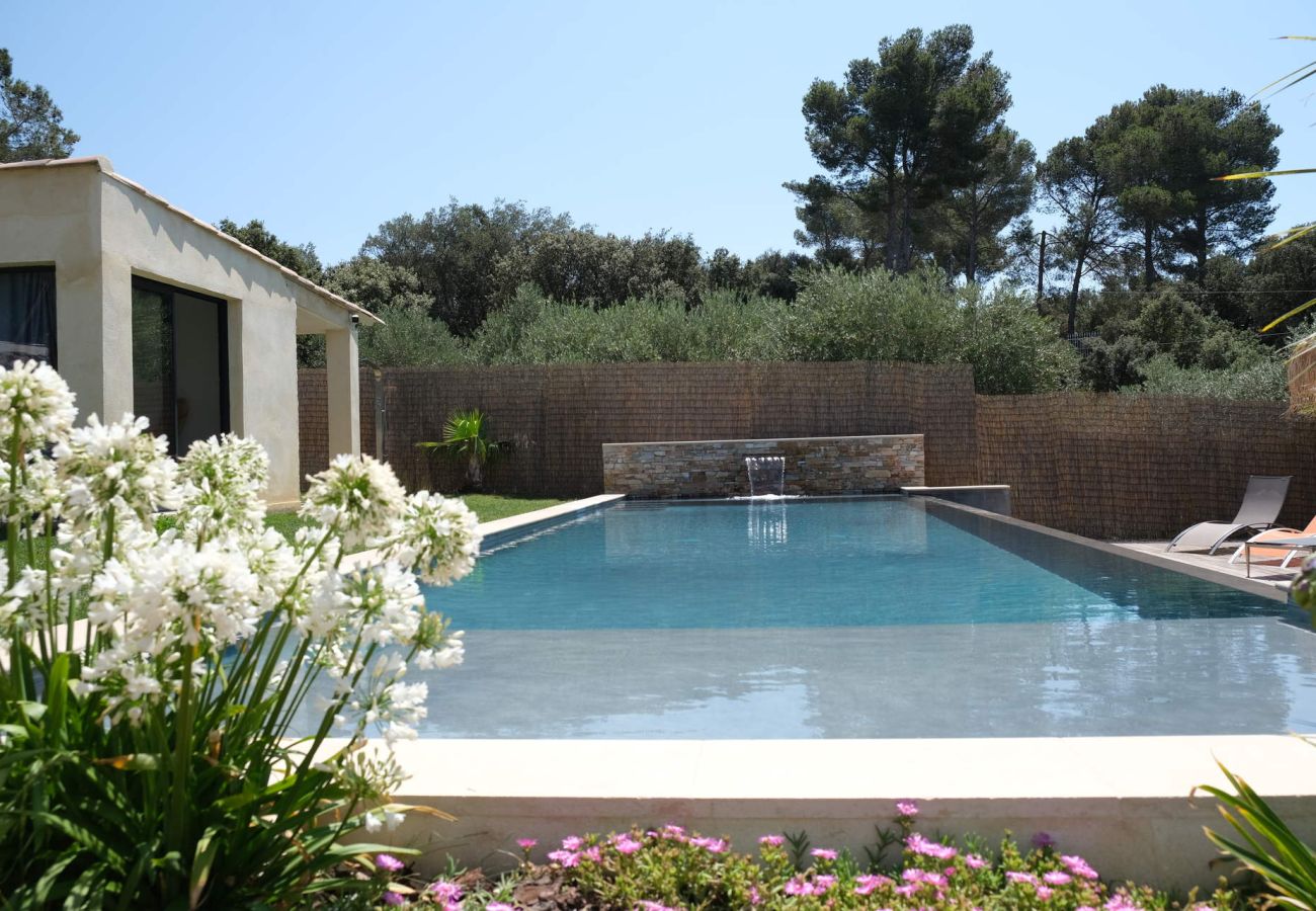 Holiday rental SAINT-CHAMAS villa for rent heated pool