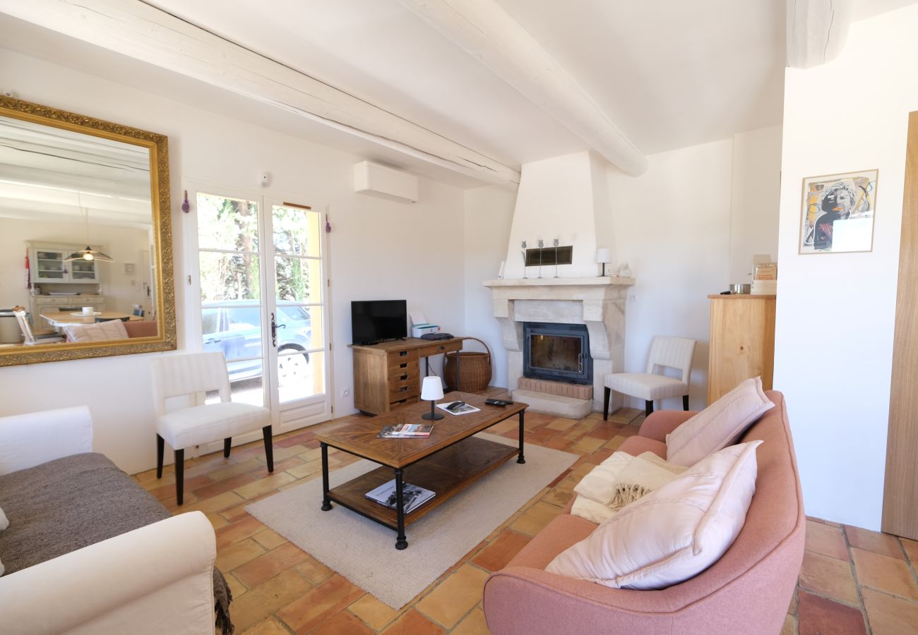 Holiday rental ROUSSILLON house to rent living room