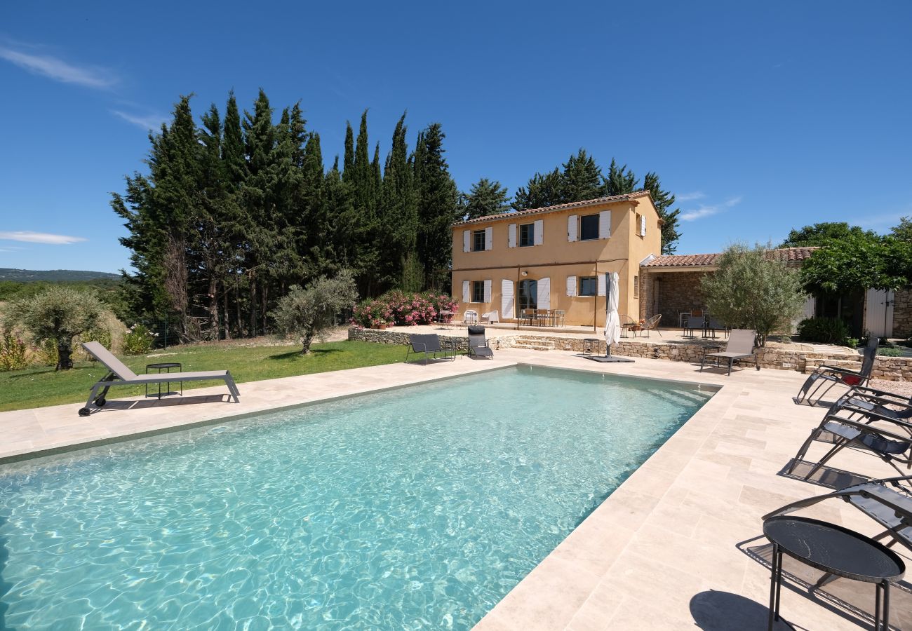 ROUSSILLON vacation rental house for rent private pool