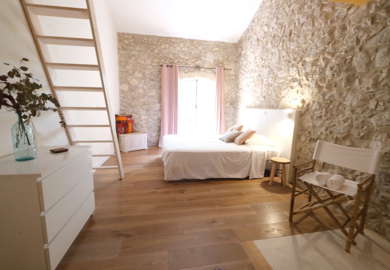 Holiday rental MAUSSANE LES ALPILLES house for rent 4 bedrooms