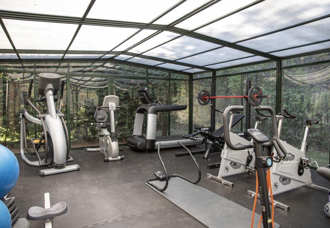 Vacation rental MOURIÈS luxury owner to rent gym