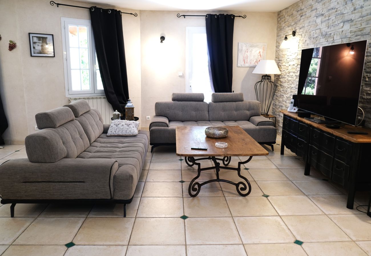 Villa in Taillades - Vacation rental house with pool TAILLADES LS2-368