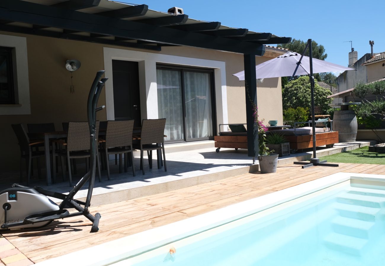 Villa in Maubec - Vacation rental house with pool MAUBEC LS2-437