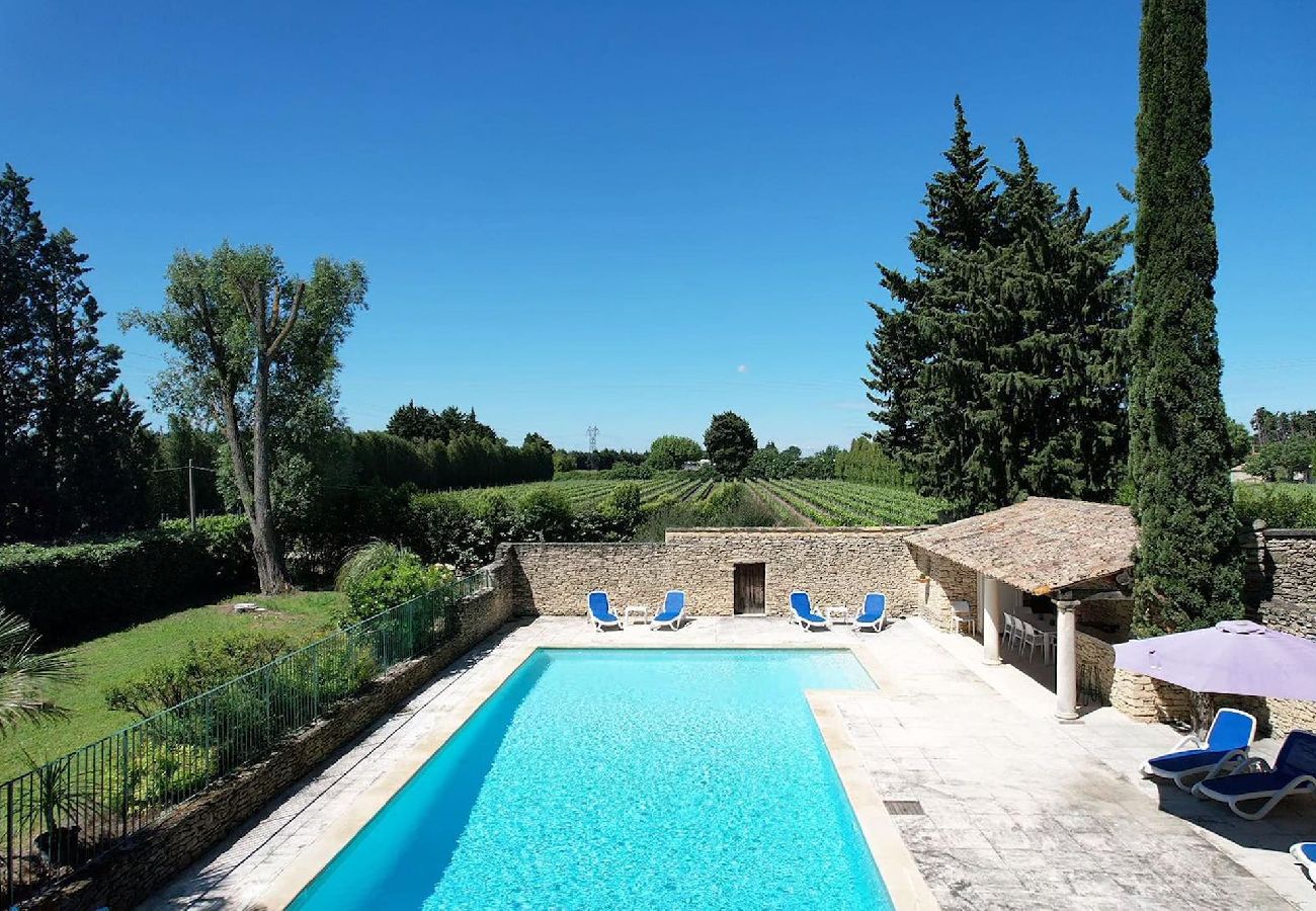 LES VIGNERES holiday rental farmhouse for rent pool