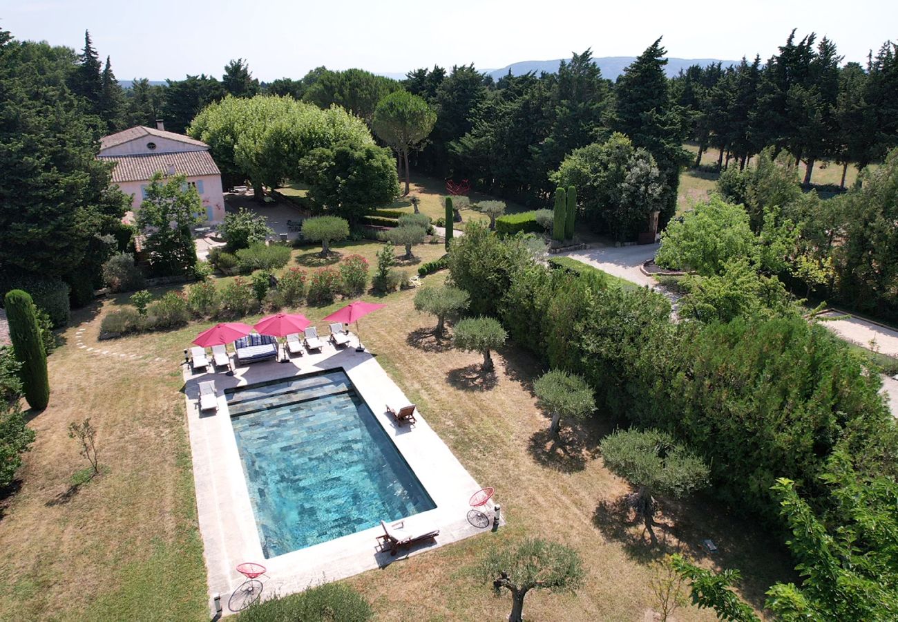 Holiday rental LES VIGNERES farmhouse for rent garden