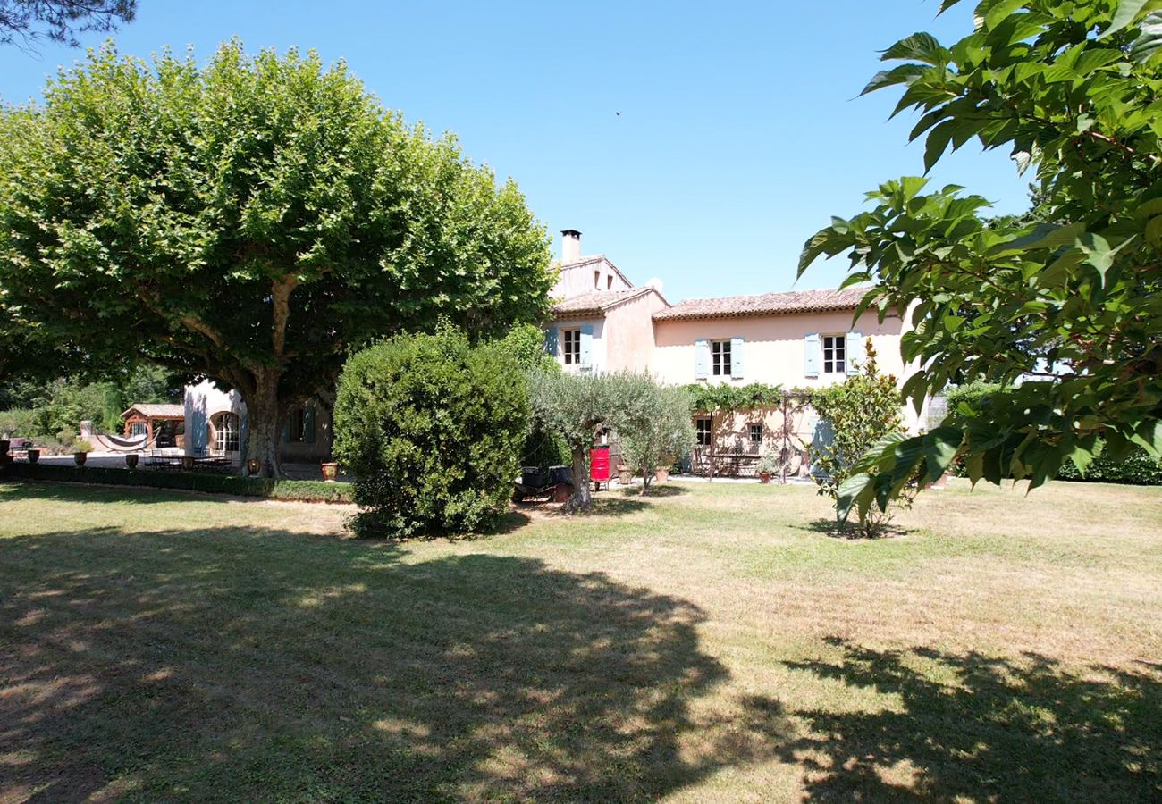 Villa in Cavaillon - Vacation rental farm with pool LES VIGNERES LS2-17