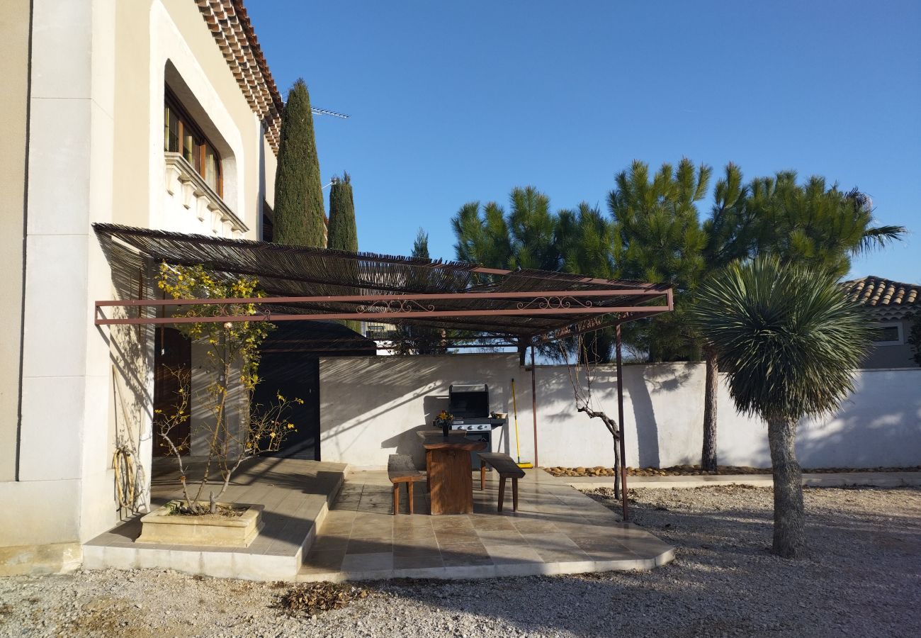 House in Arles - Vacation rental house with pool MOULES LS3-299