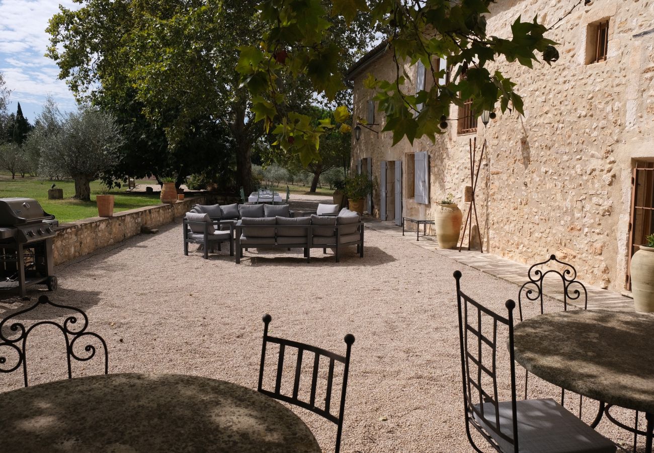 House in Eygalières - Holiday rental farm with pool EYGALIERES LS-447