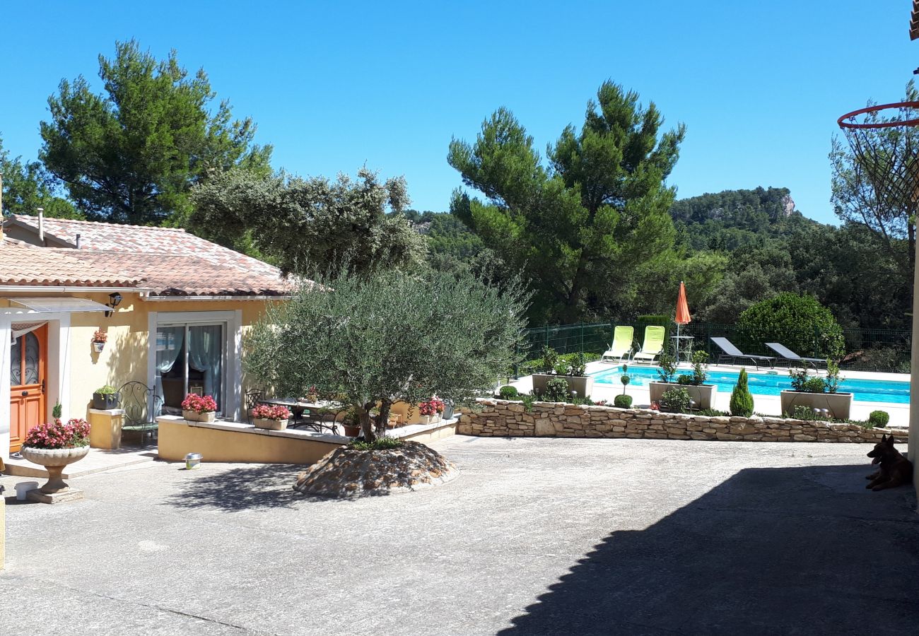 House in Orgon - vacation rental with pool Orgon LS1-451