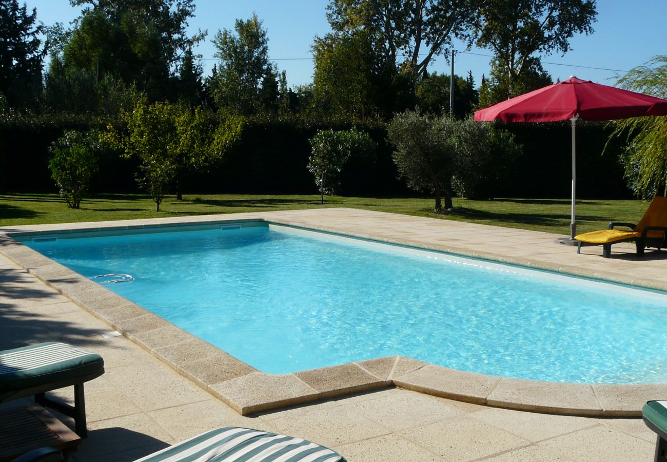 Villa à Mouriès - Location vacances maison piscine mouries LS1-140