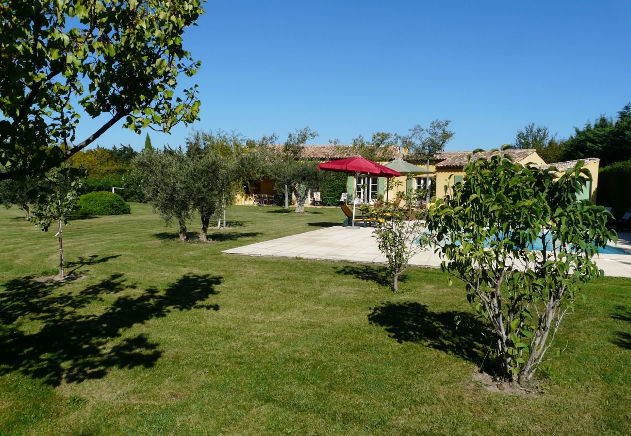 Villa à Mouriès - Location vacances maison piscine mouries LS1-140