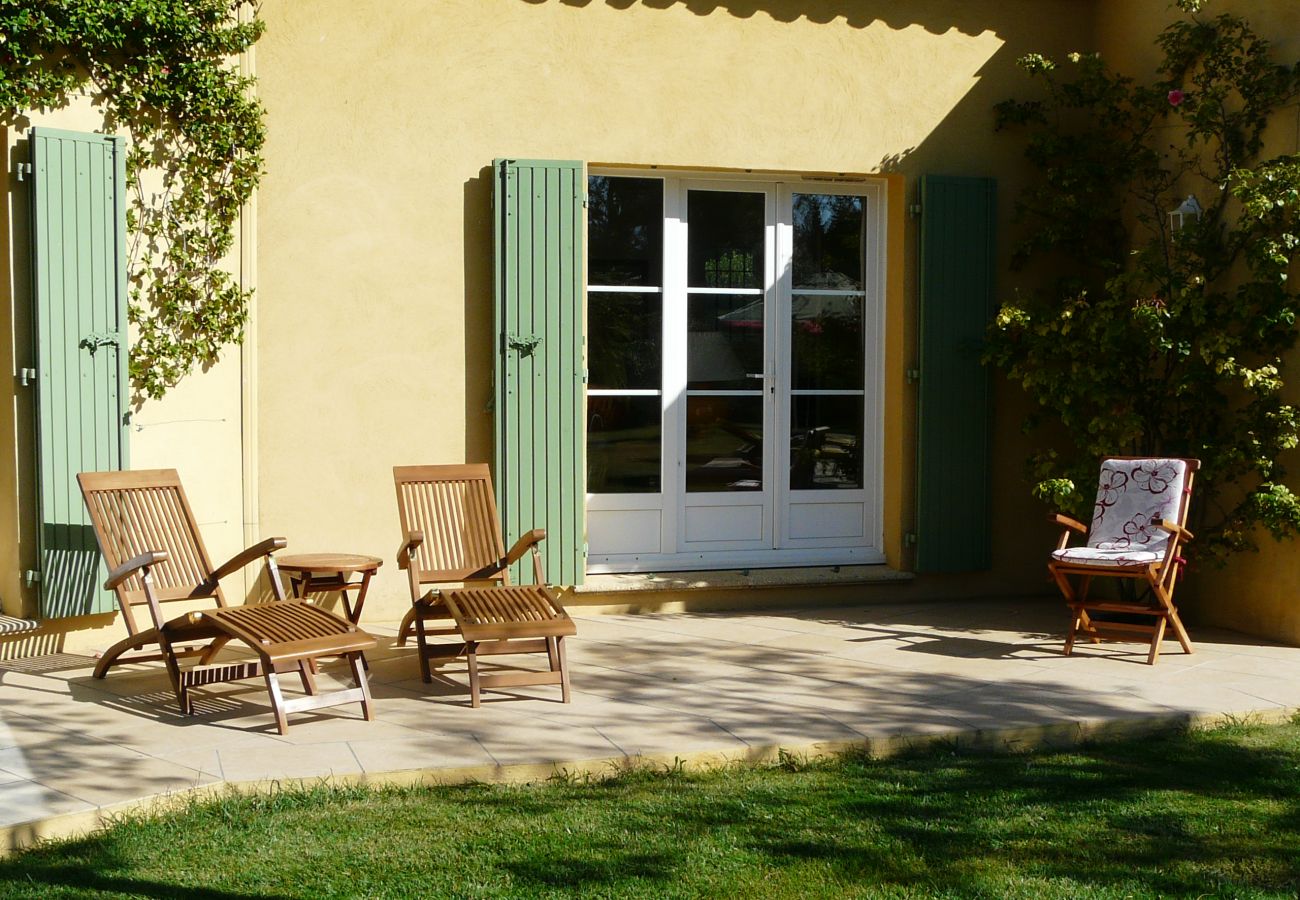 Villa à Mouriès - Location vacances maison piscine mouries LS1-140