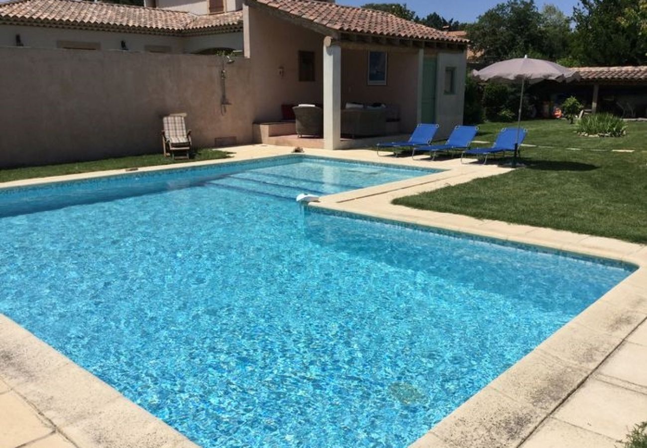 Villa à Mouriès - Location vacances maison piscine MOURIES LS1-298