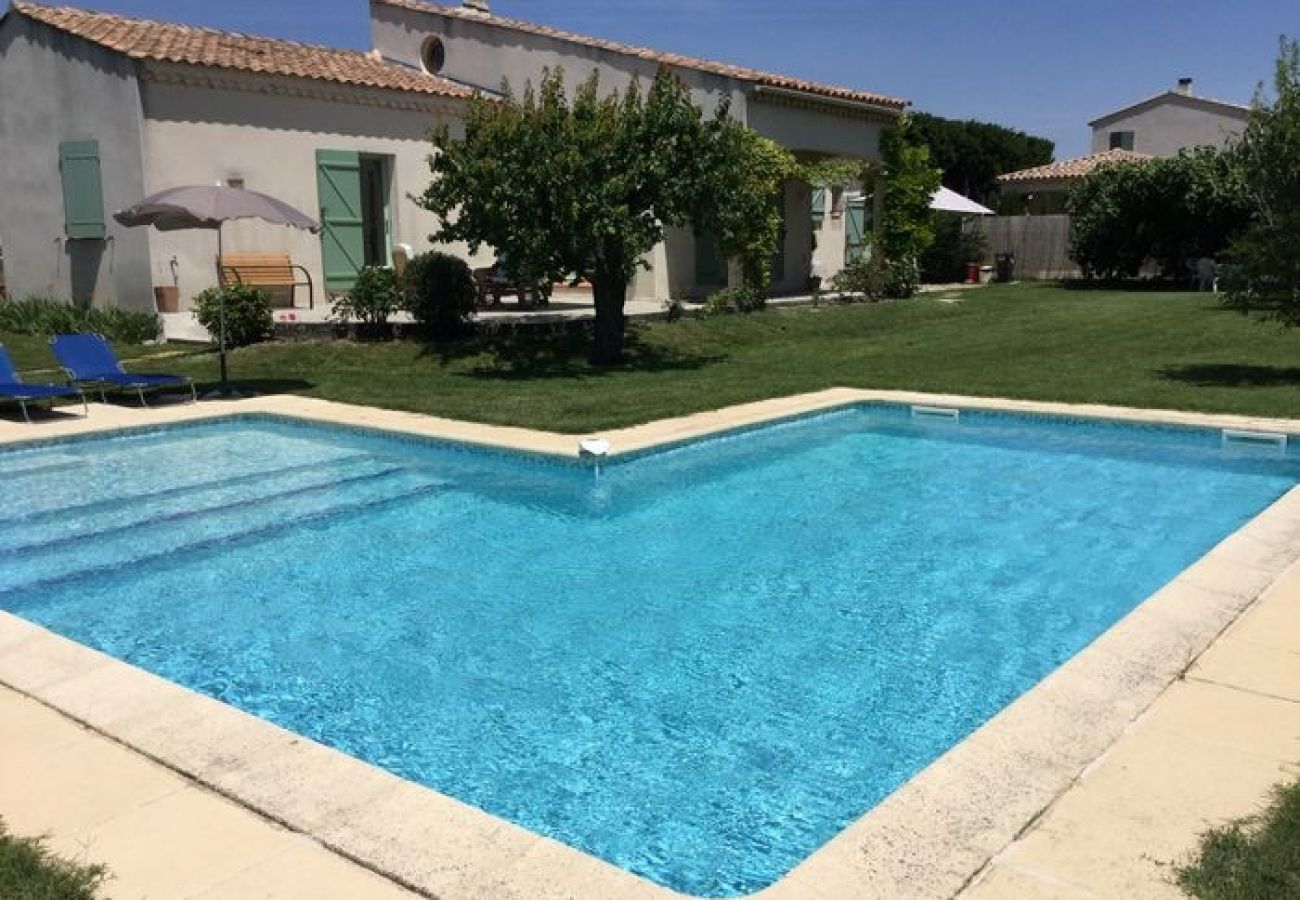 Villa à Mouriès - Location vacances maison piscine MOURIES LS1-298