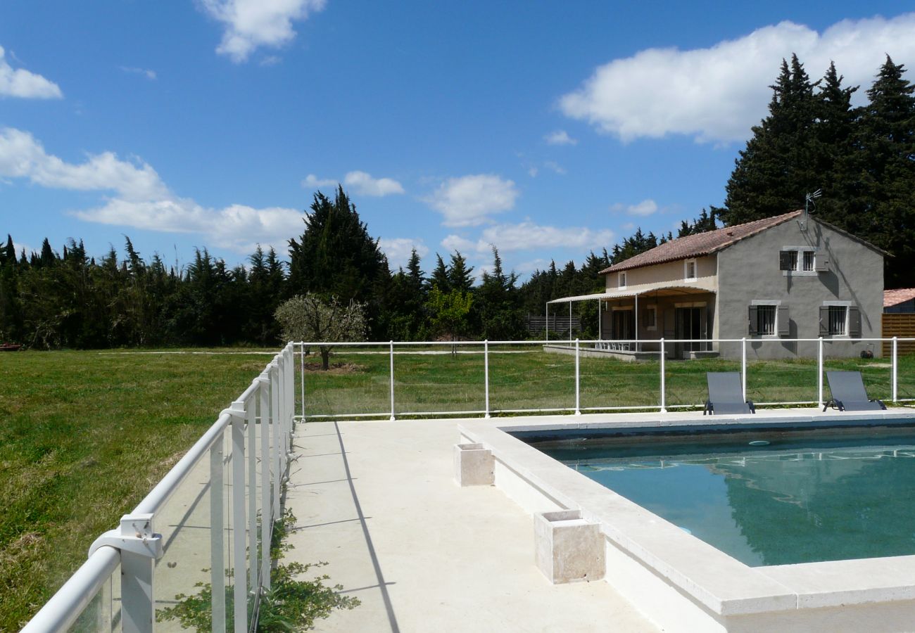 Maison à Fontvieille - Location vacances avec piscine FONTVIEILLE LS1-256