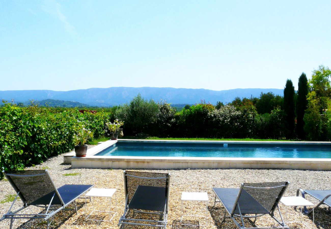 Location vacances GORDES propriété à louer terrasse