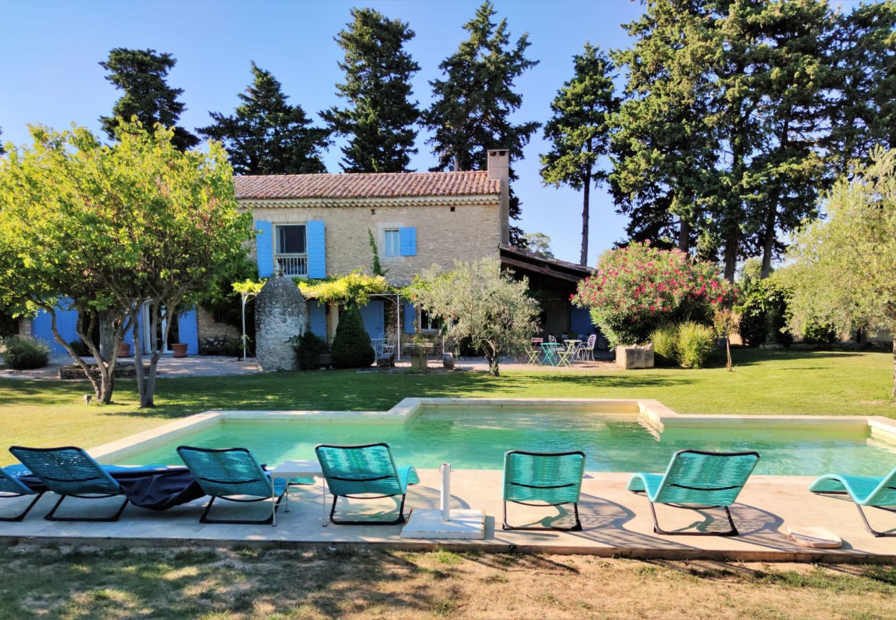 Location vacances LES VIGNERES mas à louer piscine chauffee