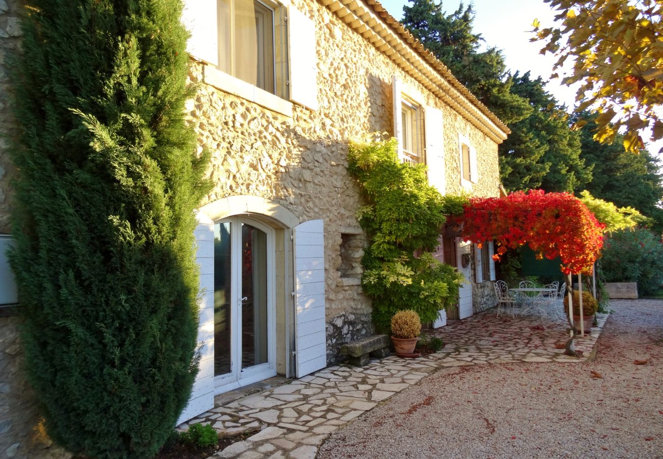 Ferme à Cavaillon - Location vacances maison piscine LES VIGNERES LS2-259