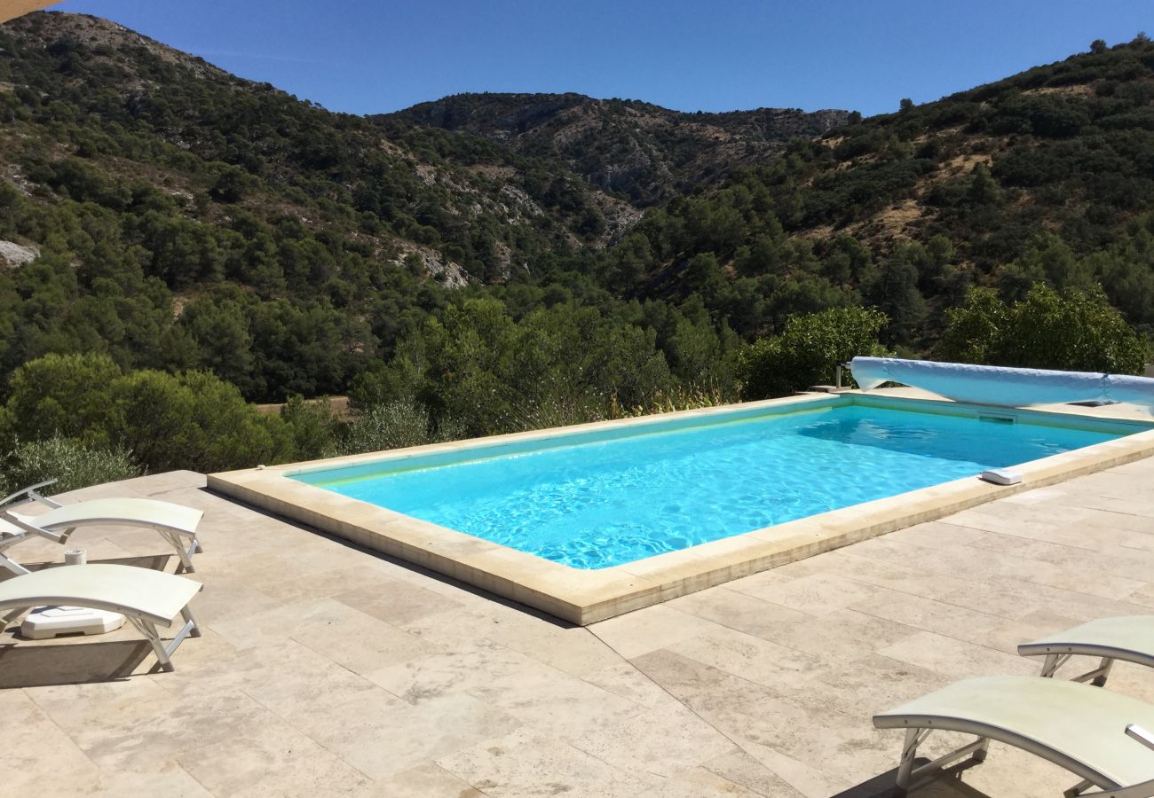 Location vacances CAVAILLON gîte à louer piscine chauffee