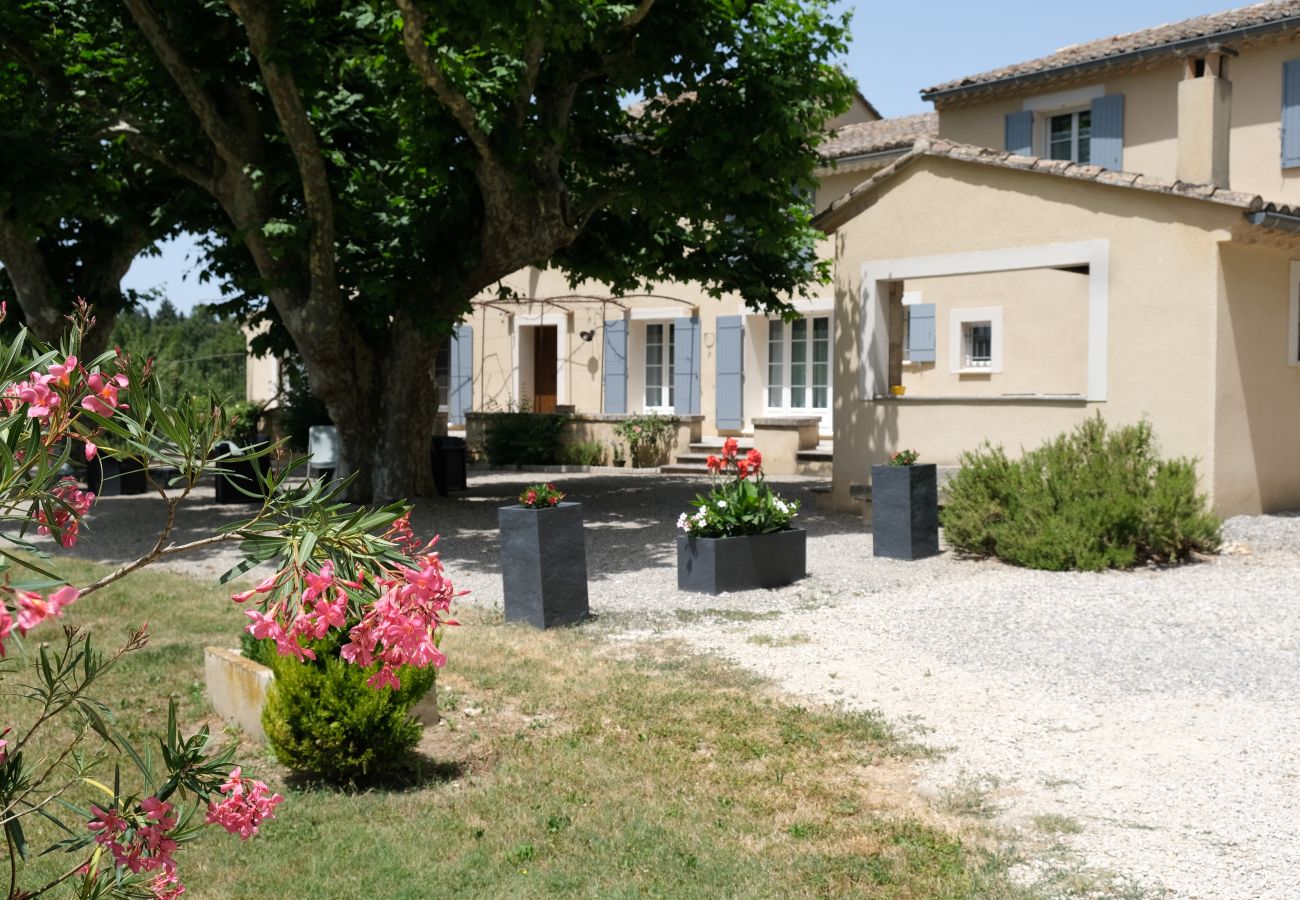 Ferme à Cavaillon - Location vacances maison piscine CAVAILLON LS2-376