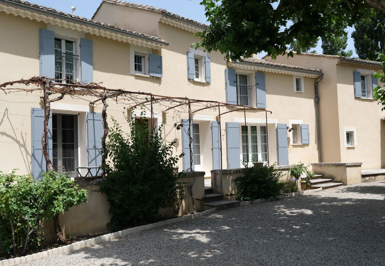 Ferme à Cavaillon - Location vacances maison piscine CAVAILLON LS2-376