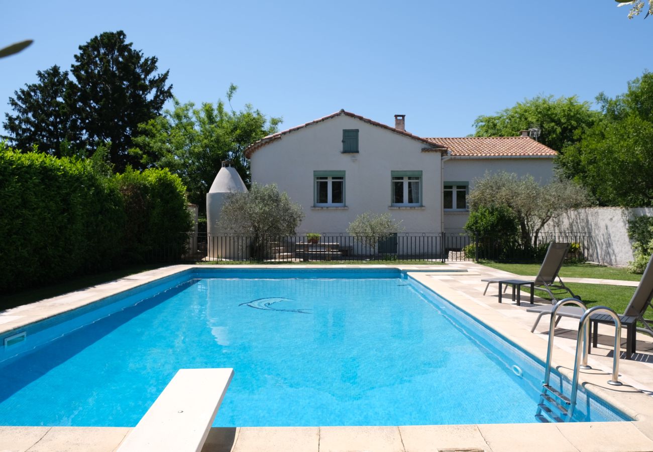 Villa à Arles - Location vacances maison piscine MOULES LS3-388